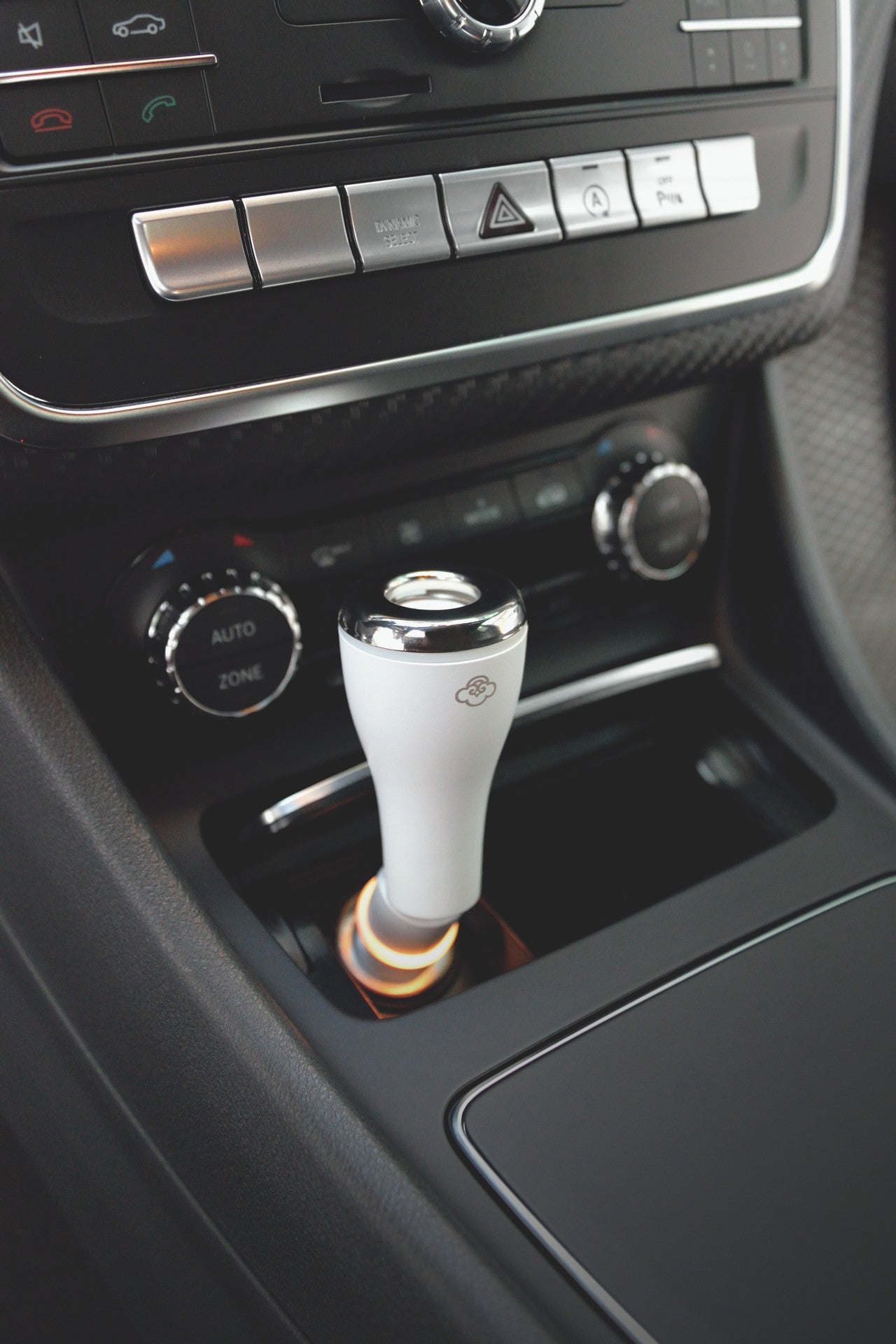 Knight Black · Mobiler Diffuser für Auto & Laptop