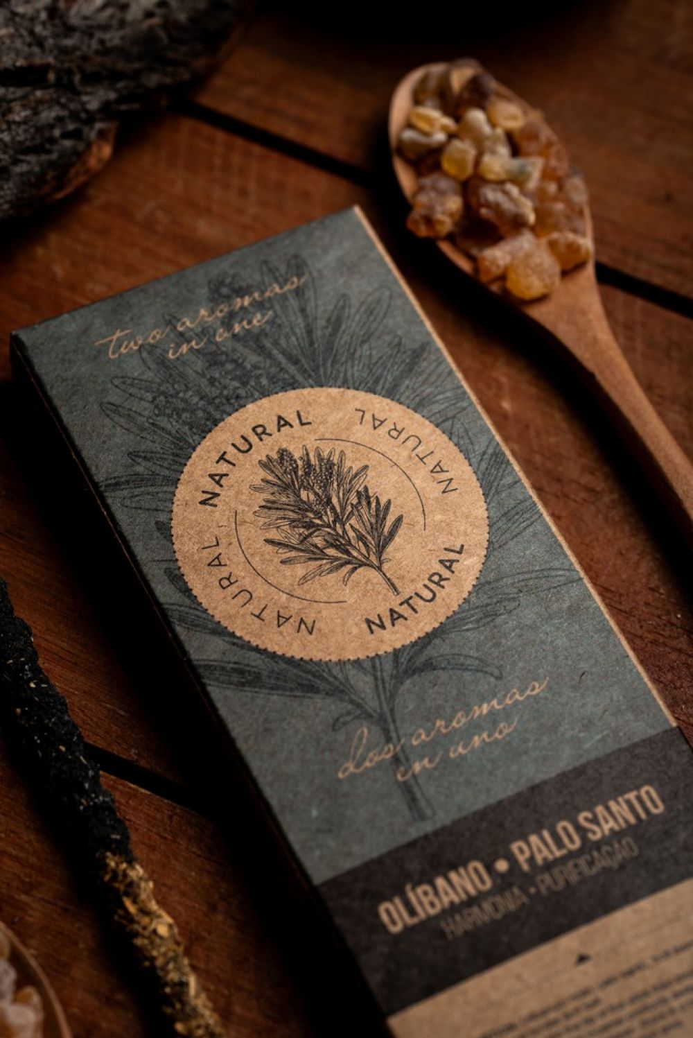 Natürliches Räucherwerk im Doppelaroma · Weihrauch und Palo Santo