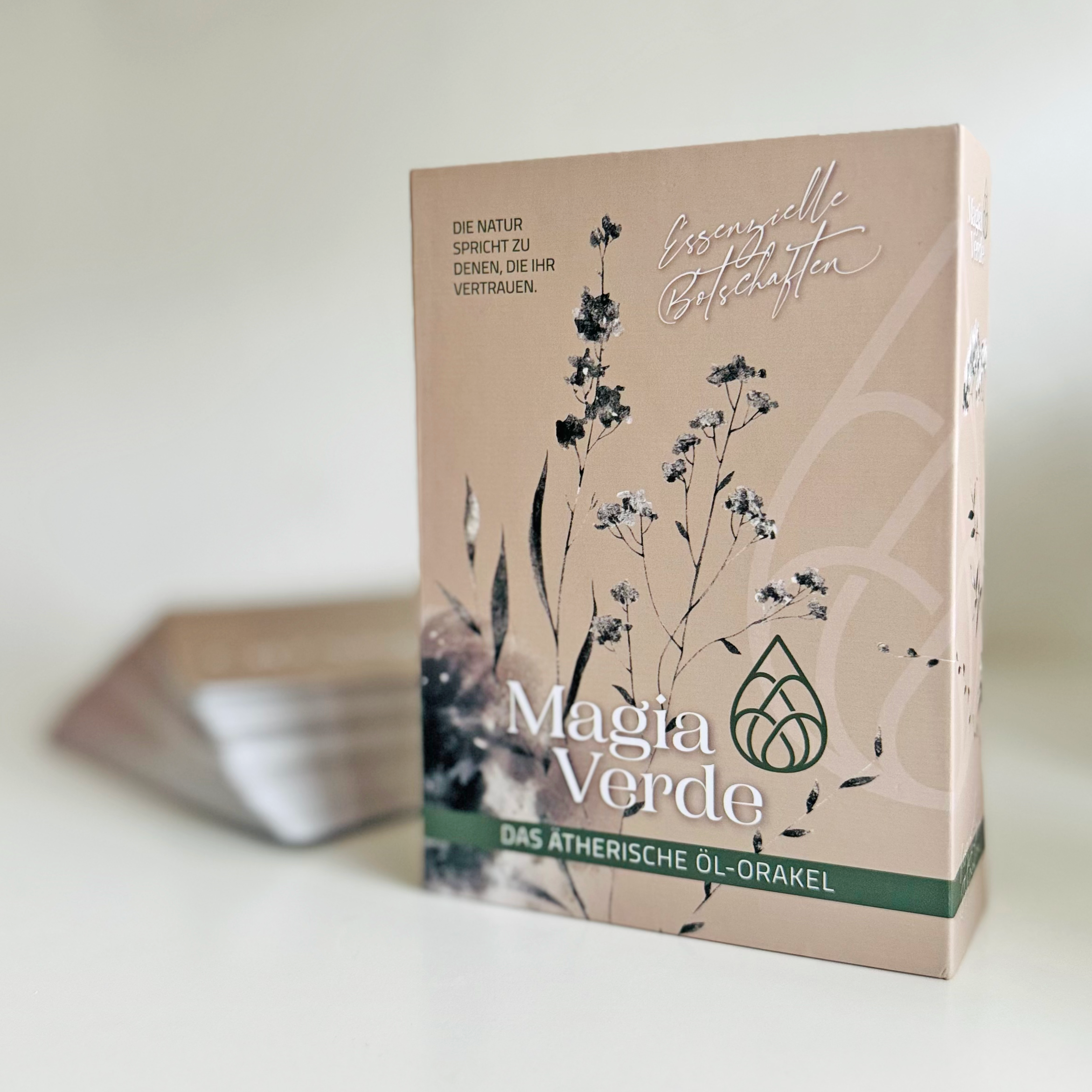 Das ätherische Öl-Orakel: Magia Verde · Essenzielle Botschaften