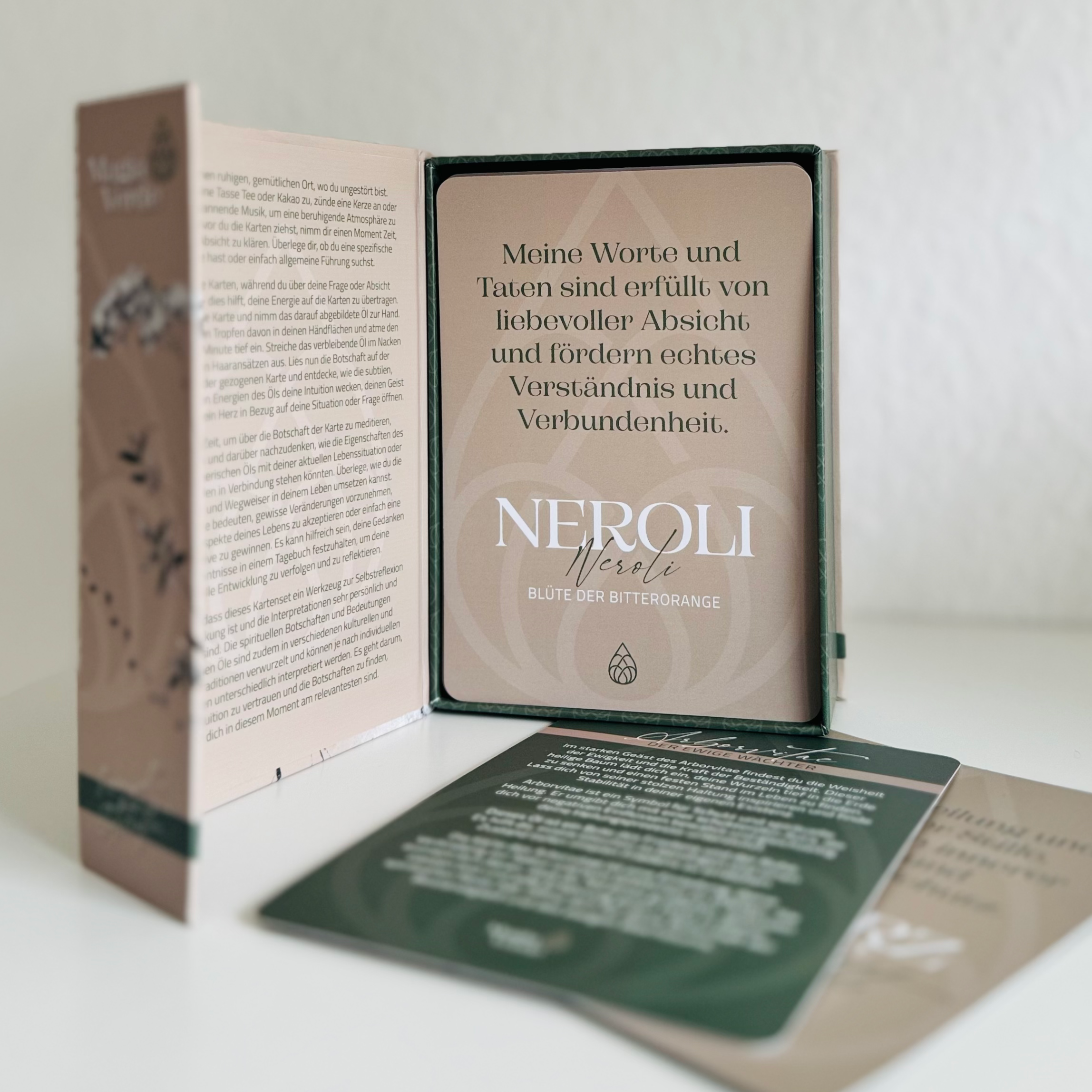 Das ätherische Öl-Orakel: Magia Verde · Essenzielle Botschaften