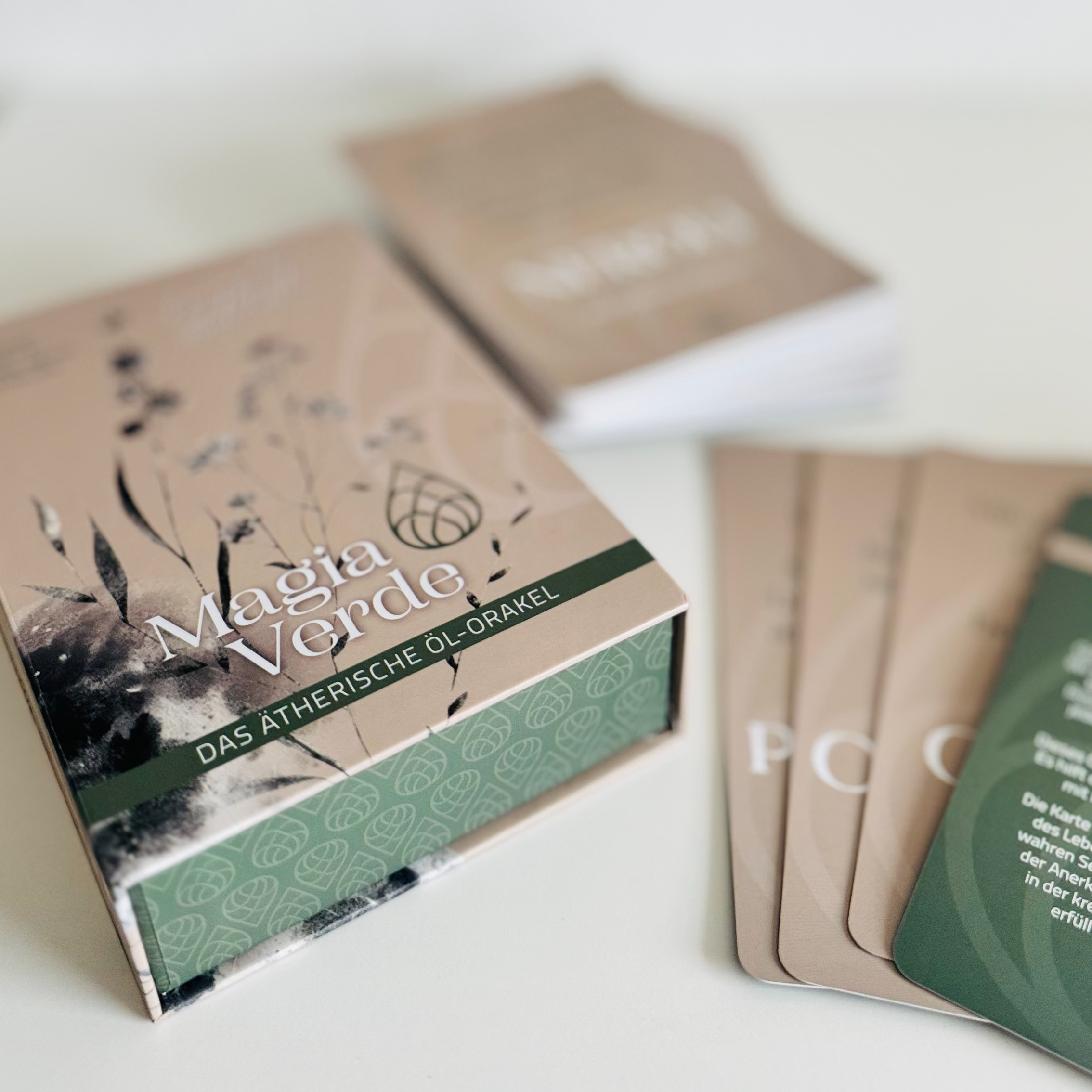 Das ätherische Öl-Orakel: Magia Verde · Essenzielle Botschaften